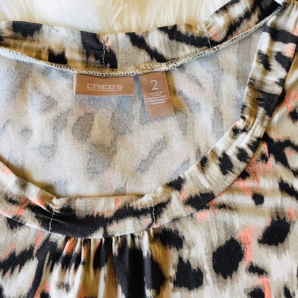 CHICO'S Animal Print Top Short-Sleeve 2 MEDIUM EUC - Picture 2 of 4